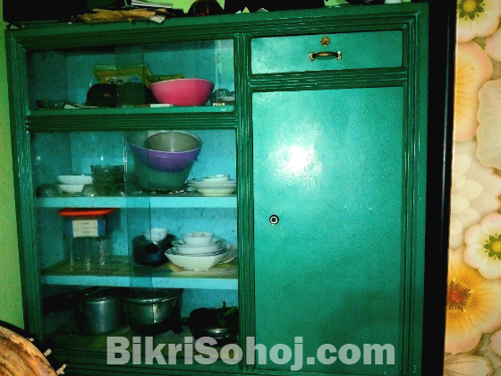 স্টিলের সুকেশ